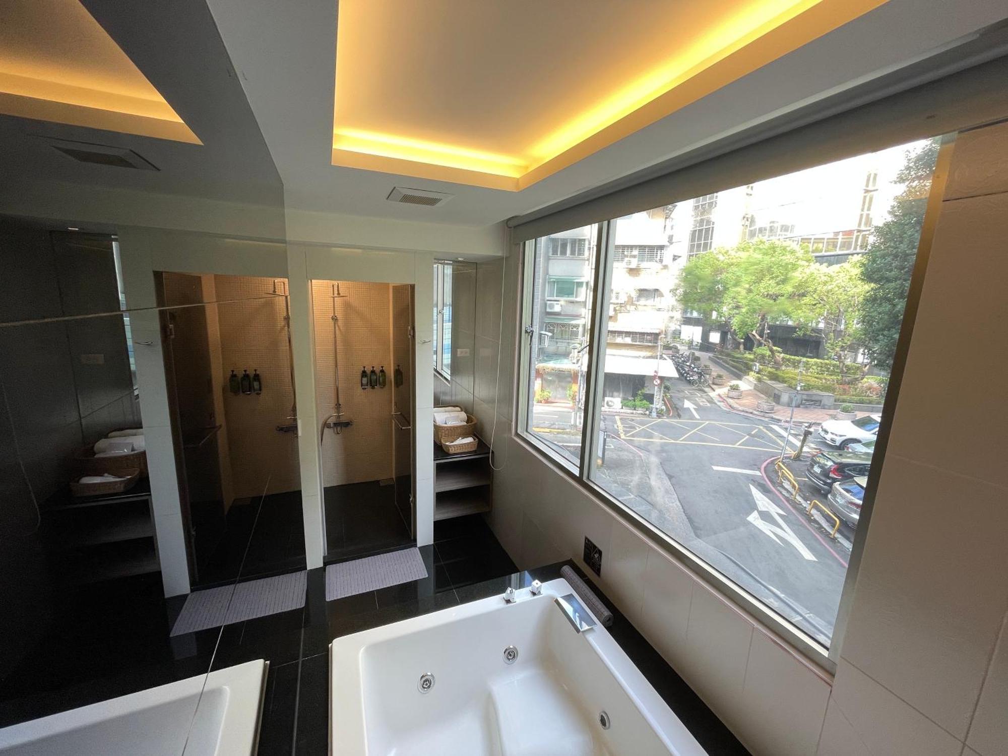 玩行旅台北館 Hotel Tajpej Kültér fotó